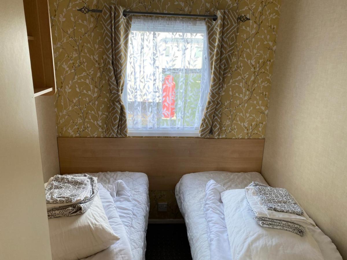 טאטרשאל 3 Bedroom 8 Berth Standard Basic Caravans With Hot Tub,Mountain Bikes מראה חיצוני תמונה